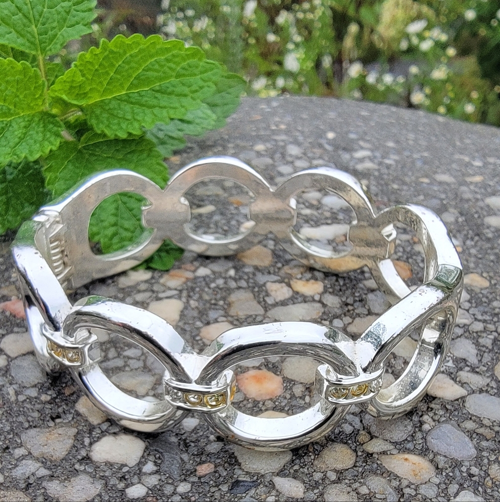 Elegant Silver Chain Link Clamp Bracelet